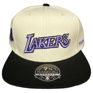 LA Lakers Mitchell & Ness NBA Fitted 7 5/8 Flatbill Hat Cap 3D Logo Cream NWT‎